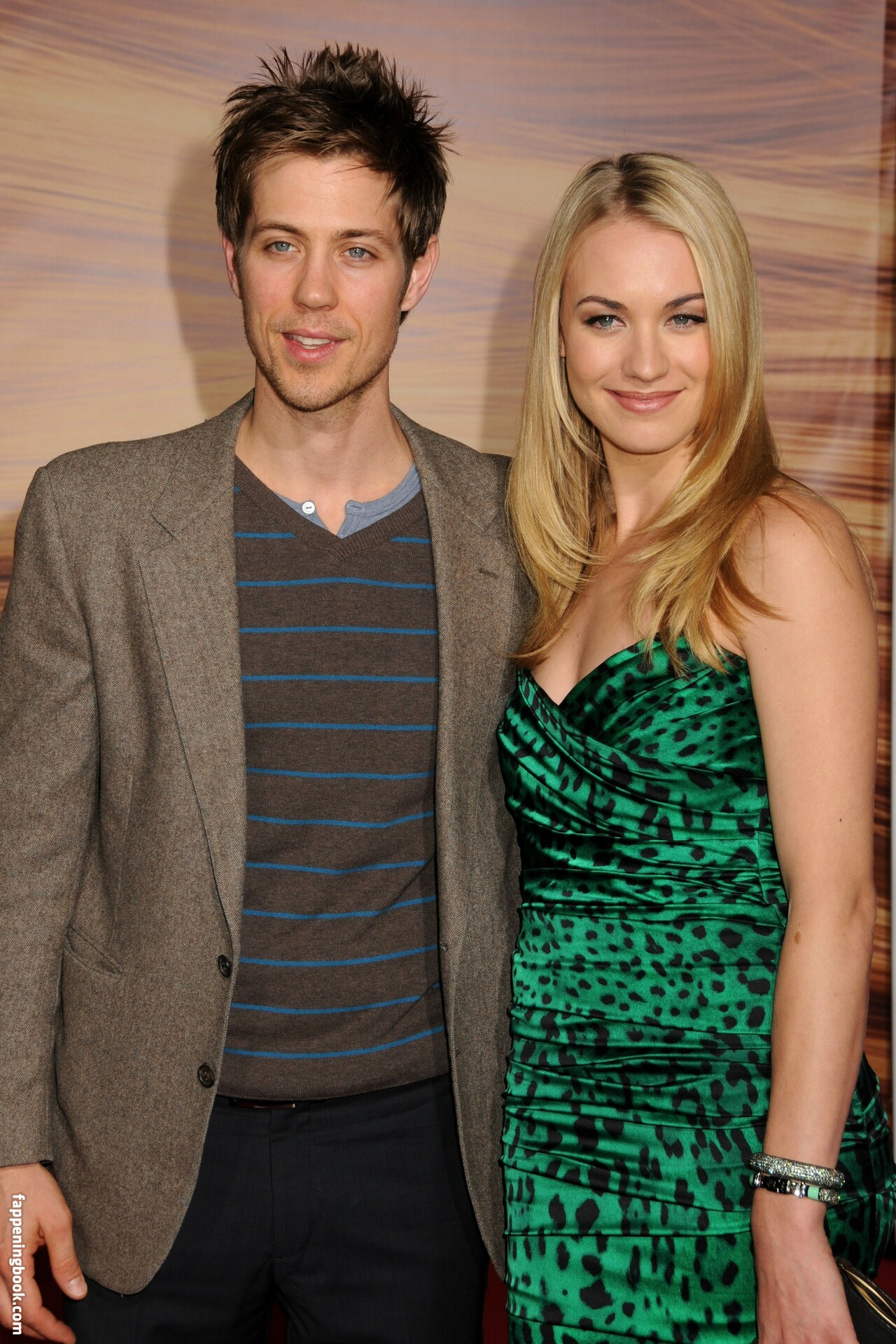 Yvonne Strahovski Fapello Latest Exclusive Leaked Photos